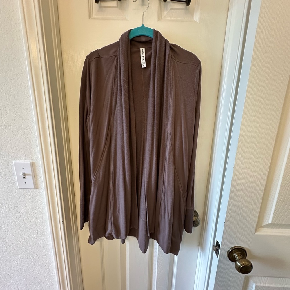 Athleta Brown Pranayama Restore Wrap